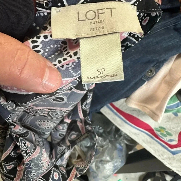 Loft Top - Picture 3 of 3